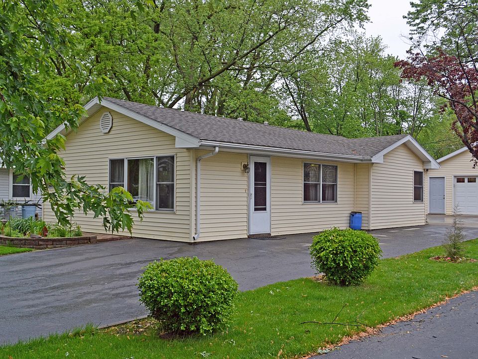 1st image of 2106 Greengold St