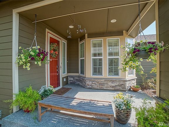 3rd image of 14507 192nd Avenue Ct E