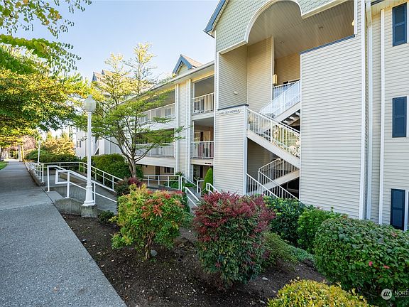 2nd image of 509 1st Street #301