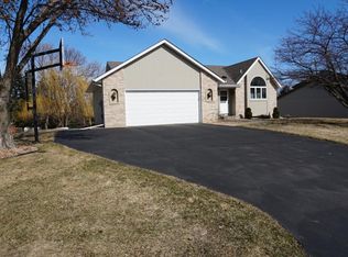 16126 Goodview Way, Lakeville, MN 55044