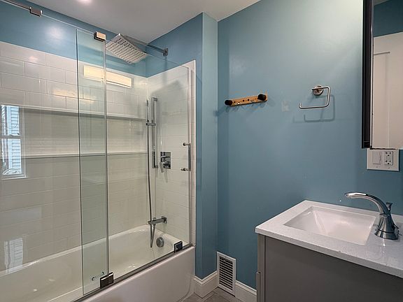 3rd image of 44 Everett St #1
