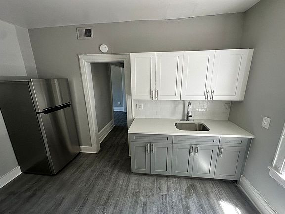 3rd image of 70-74 S Arlington Ave #2