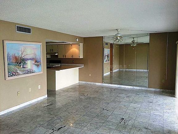 4th image of 1400 Mineo Dr #2