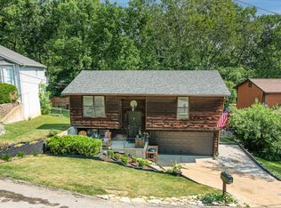 812 Country Glen Dr, Imperial, MO 63052