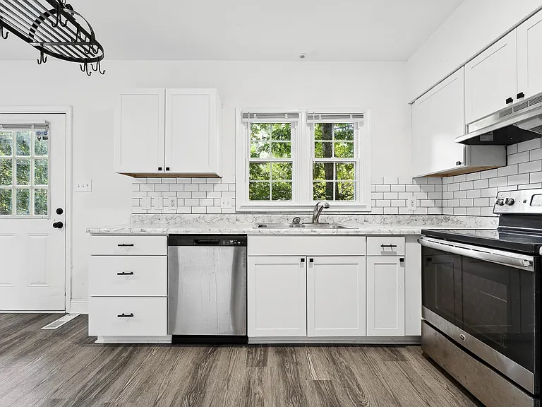 6101 Highcastle Ct — Photo 9