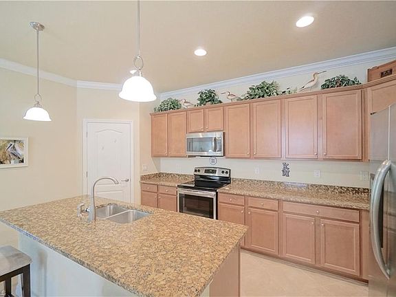 3rd image of 11281 Red Bluff Ln