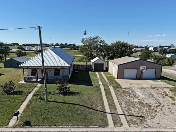207 E 2nd St, Palco, KS 67657
