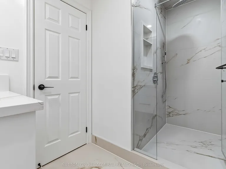 21 Kersey Cres — Photo 38