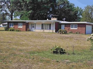 2153 Moline Rd, Waterloo, IA 50703