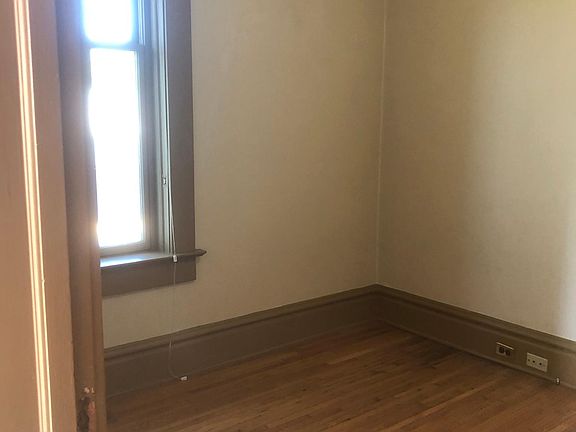 5th image of 326 W 6th Ave APT 109