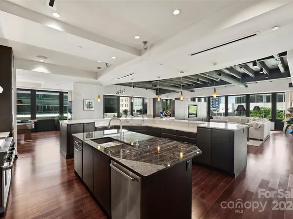 139 S Tryon St APT 6, Charlotte, NC 28202