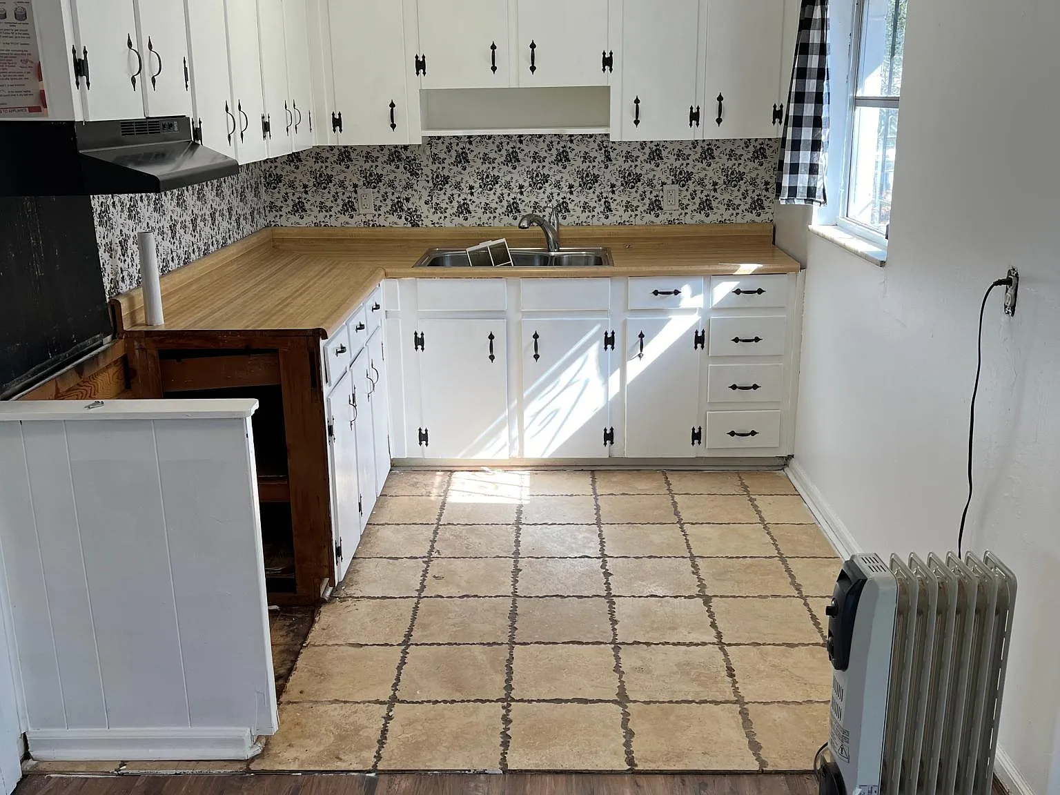2566 Echols Pl — Photo 3