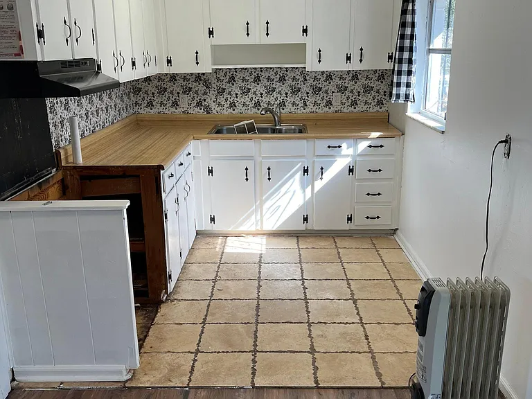 2566 Echols Pl — Photo 3