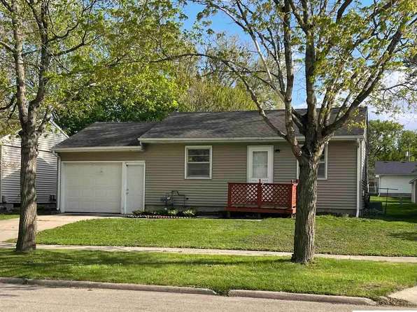 835 12th St SE, Mason City, IA 50401