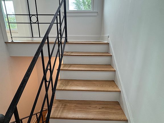3rd image of 337 Lowerline St #339
