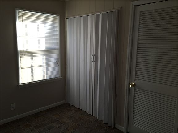 5th image of 707 S Bosart Ave