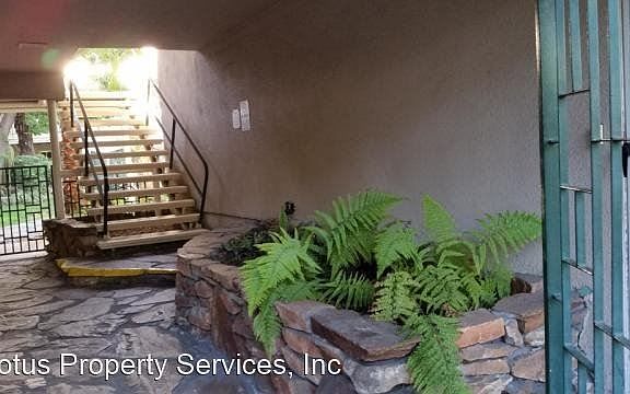 3rd image of 621 N Hill Ave APT 9