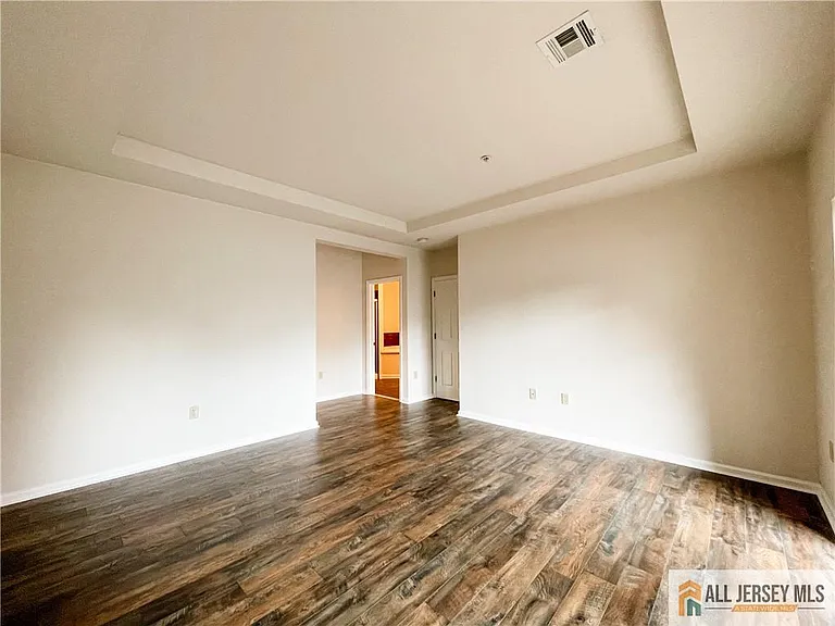 105 Regency Pl — Photo 17