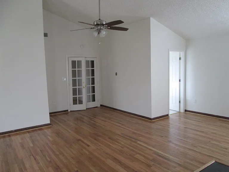 5283 Ilchester Rd — Photo 12