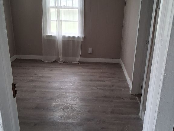 5th image of 510 W 10th Ave