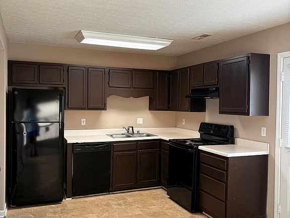 3rd image of 2039 Stonehenge Ave APT A