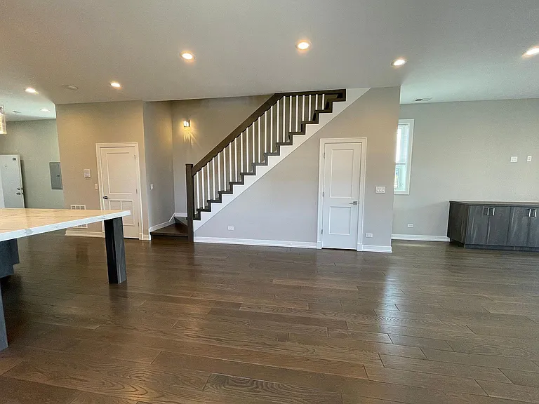 458 N Noble St #3W — Photo 11