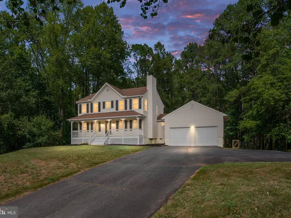 4 Cannon Knolls Dr, Fredericksburg, VA 22406