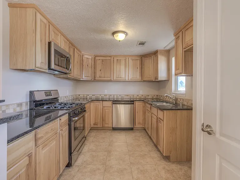 10413 Mountain Rd NE — Photo 5