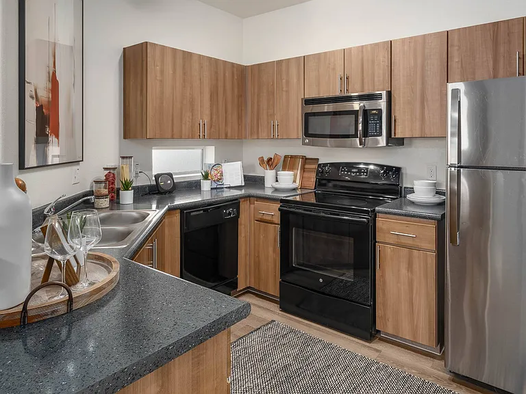 Altair Apartments — Photo 37
