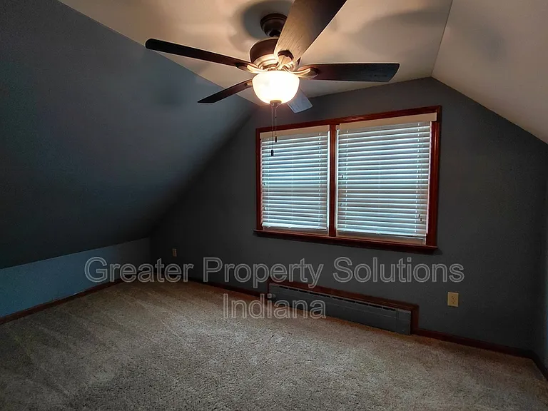 625 E South St — Photo 6