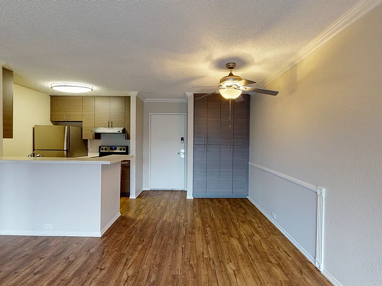 Eight 80 Newport Beach — Photo 146