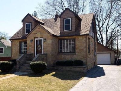 203 E Spruce St, Silver Lake, WI, 53170