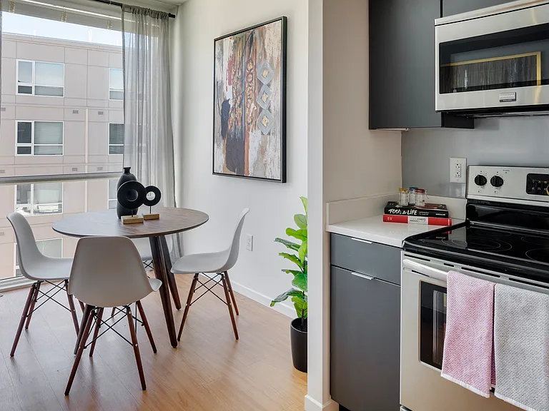 E3 Apartments — Photo 15