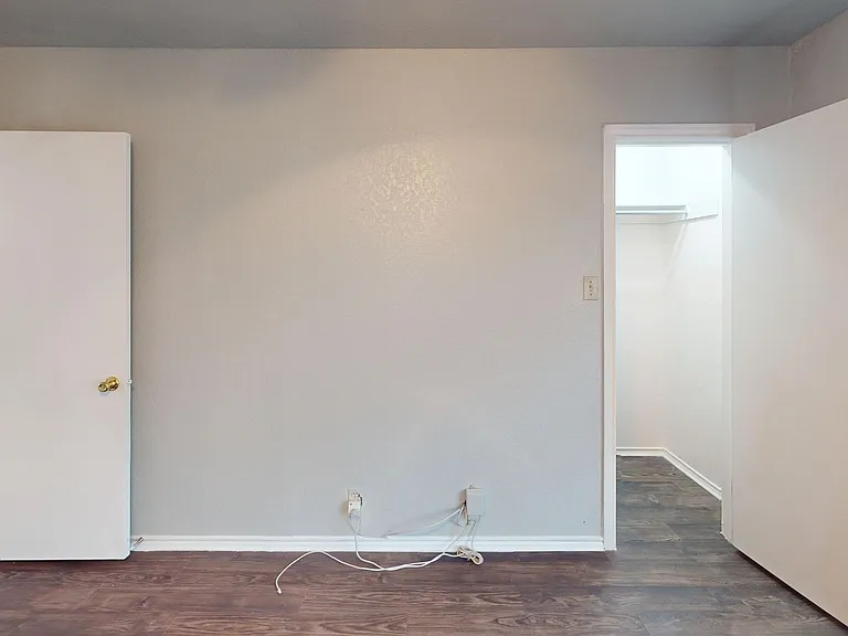 800 Eagle Dr — Photo 7