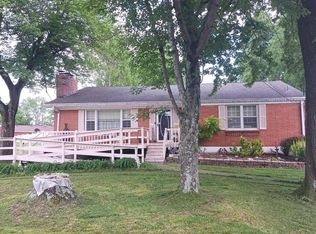 7702 Edna M Rd, Louisville, KY 40258