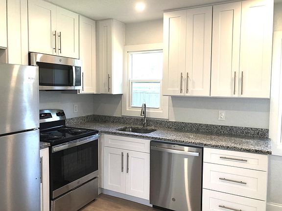5th image of 3205 71st Ave N