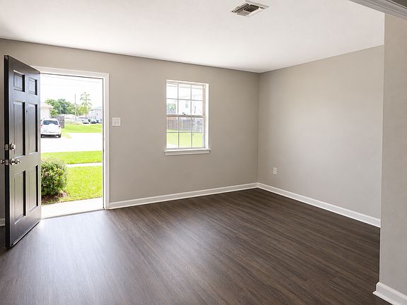 3rd image of 1040 Orange Blossom Ln #1042