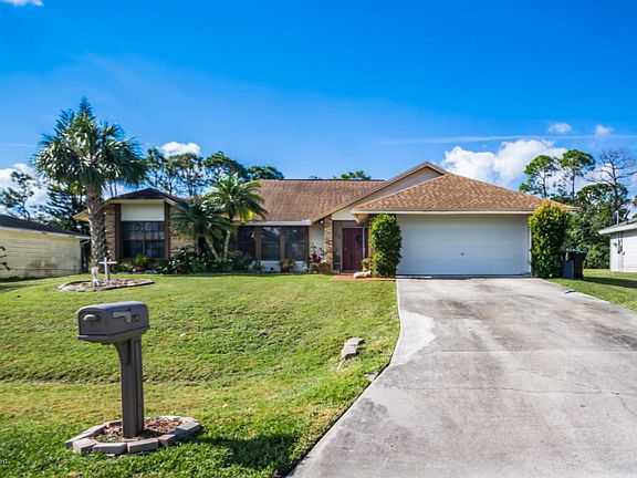2nd image of 306 Vin Rose Cir SE