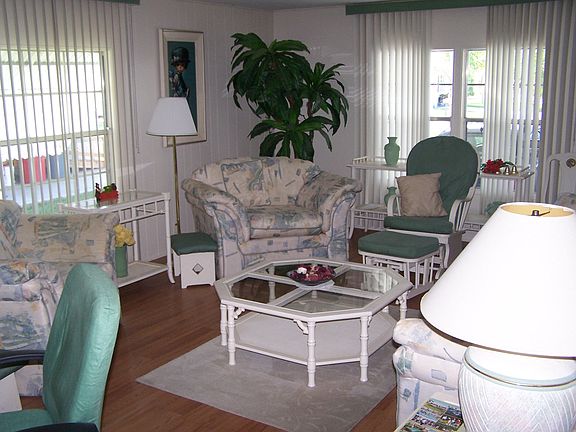 4th image of 10 La Paloma Ln