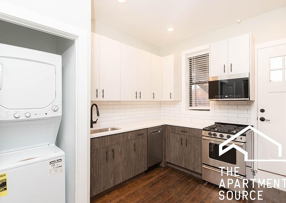 1st image of 2959 N Milwaukee Ave #N2
