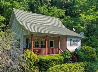 2341 Lower Rinehart Rd, Dandridge, TN 37725