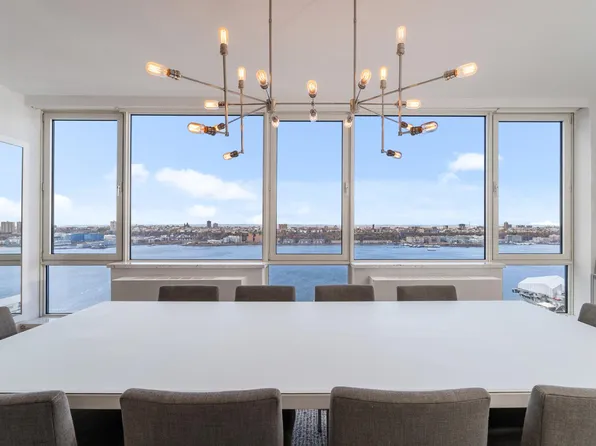 635 West 42nd Street image 13 of 40