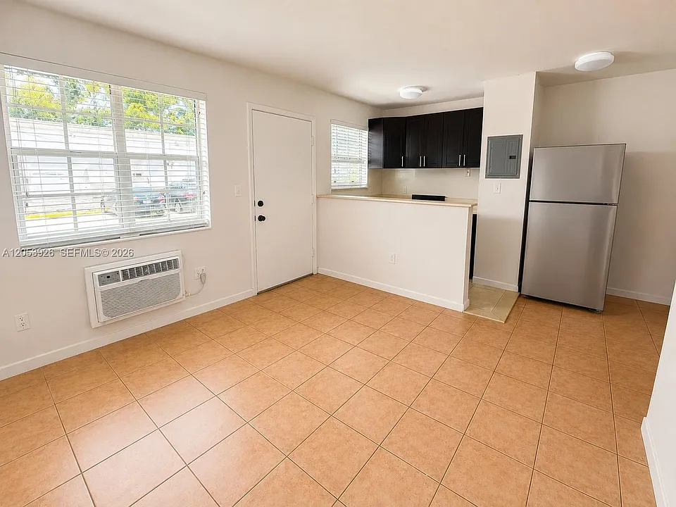 427 Anastasia Ave #5