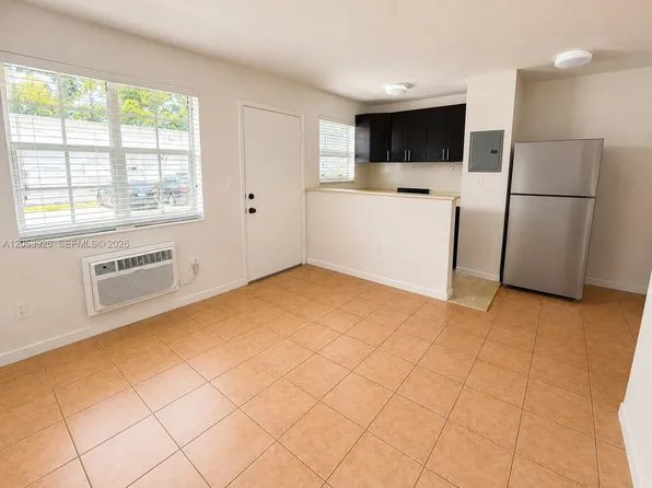 427 Anastasia Ave #5, Miami, FL 33134