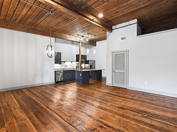 4th image of 806 Green Ave #213