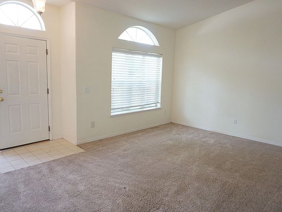3rd image of 120 Crosstide Cir