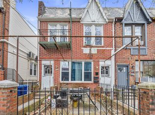 1816 21st Dr, Astoria, NY 11105