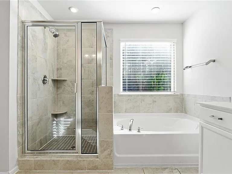 2719 Morgan Spring Trl — Photo 36
