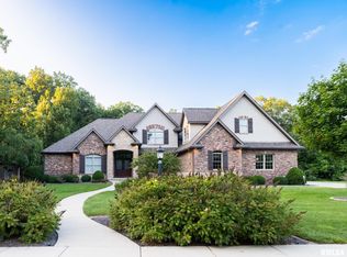 247 Wolf Crossing Dr, Morton, IL