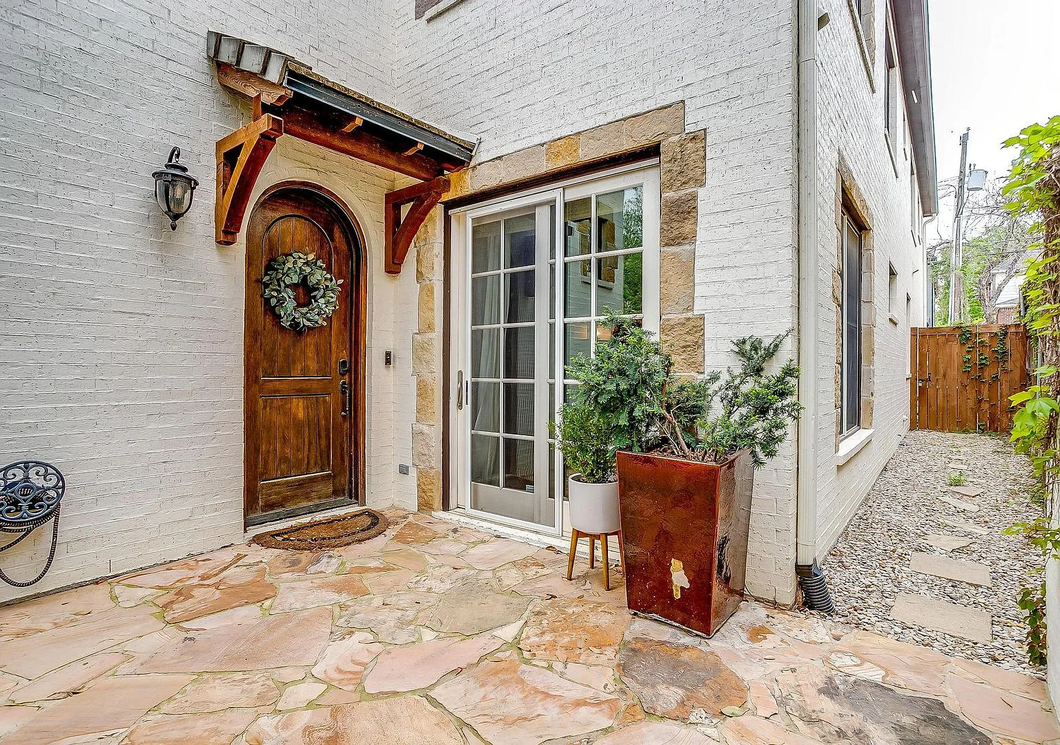 Charming English Tudor Townhome in Highly Sought-After Monticello- 2 Bed, 2.5 Bath- 76107 — Photo 3